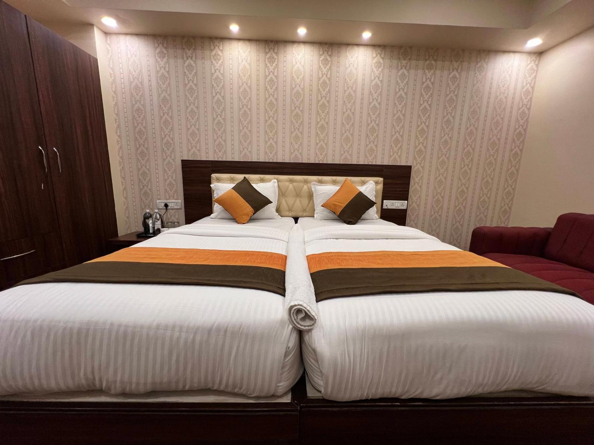 Grand Falcon Electronic City Kammasandra 外观 照片