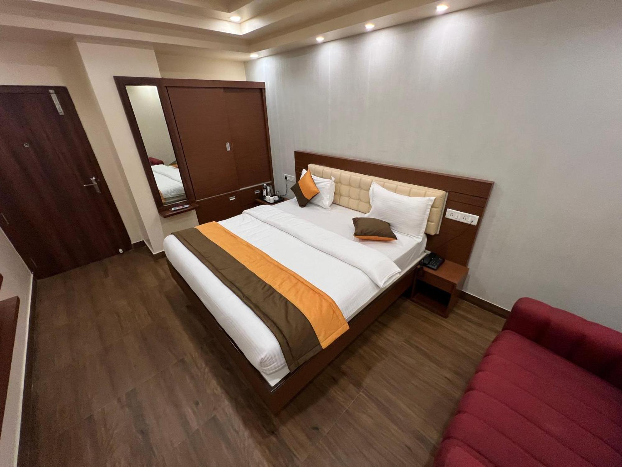 Grand Falcon Electronic City Kammasandra 外观 照片